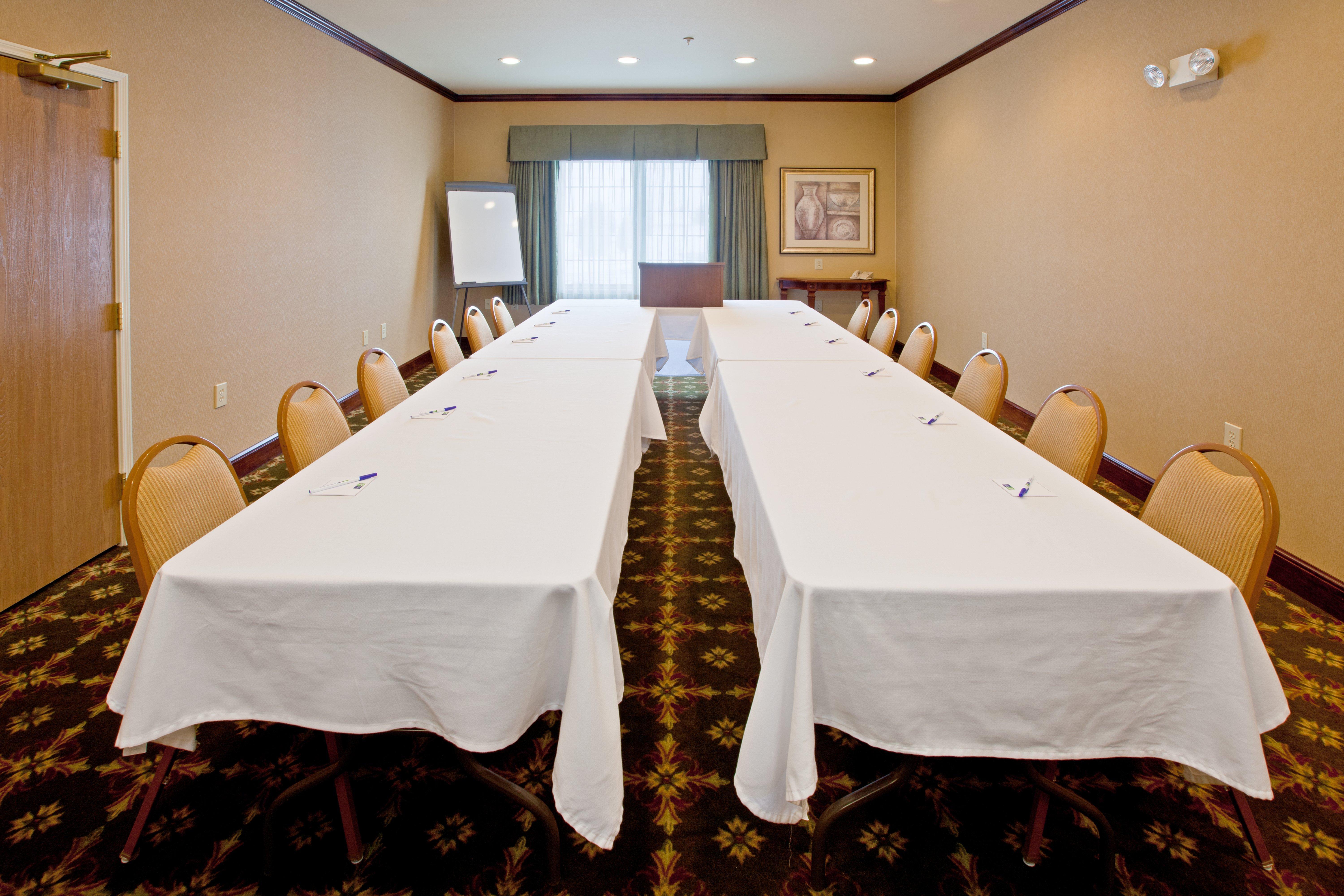 Holiday Inn Express Lebanon By Ihg Dış mekan fotoğraf
